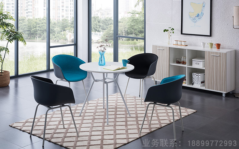 ���e����