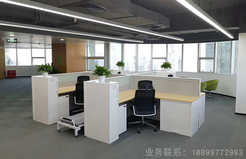 �������L��λ